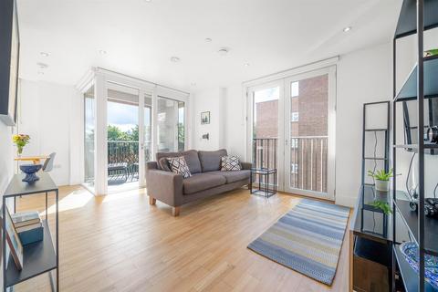 1 bedroom flat for sale, Brixton Hill, London SW2