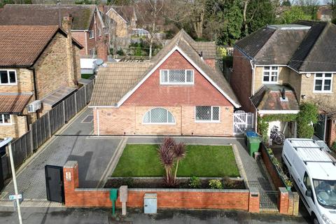 4 bedroom detached house for sale, Church Road, Watford, Hertfordshire, WD17