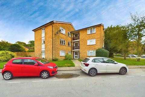 2 bedroom flat for sale, Sleets Road, Horsham RH12