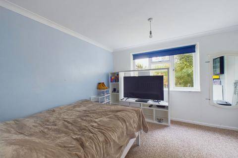 2 bedroom flat for sale, Sleets Road, Horsham RH12