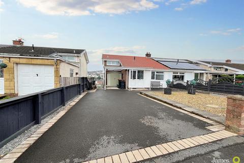 3 bedroom semi-detached house for sale, Aberthaw Circle, Newport