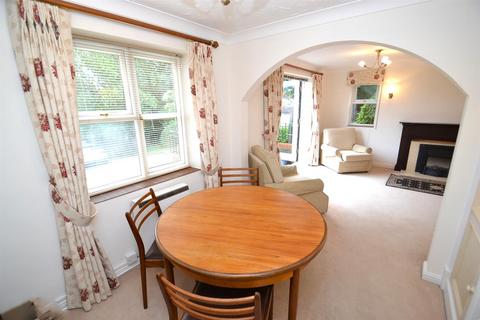 2 bedroom ground floor flat for sale, Slade Court, Watling Street, Radlett