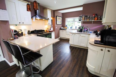 5 bedroom detached house for sale, Greave, Romiley