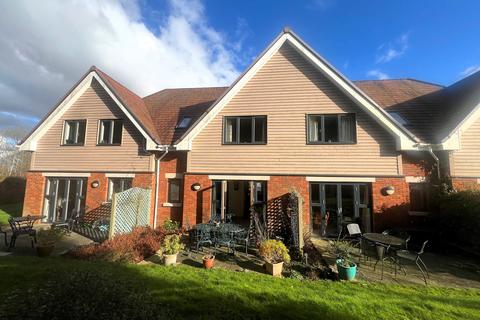 2 bedroom retirement property for sale, Kleinwort Close, Haywards Heath, RH16