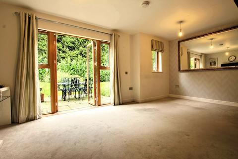 2 bedroom retirement property for sale, Kleinwort Close, Haywards Heath, RH16