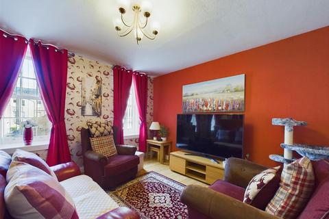 3 bedroom flat for sale, Watergate, Perth PH1