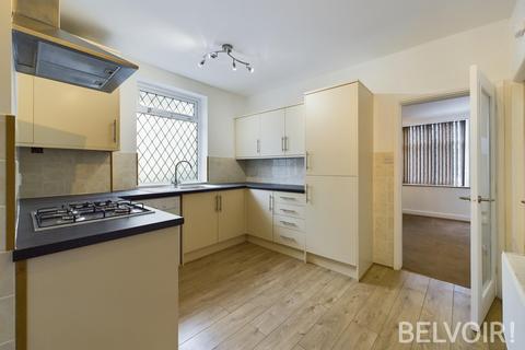 2 bedroom terraced house to rent, Station Road, Stone, ST15