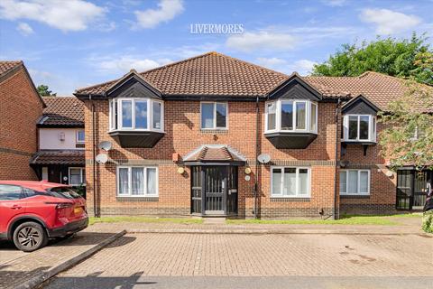 1 bedroom flat for sale, Heathlee Road, Crayford, Dartford, Kent