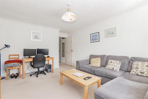 1 bedroom flat for sale, Heathlee Road, Crayford, Dartford, Kent