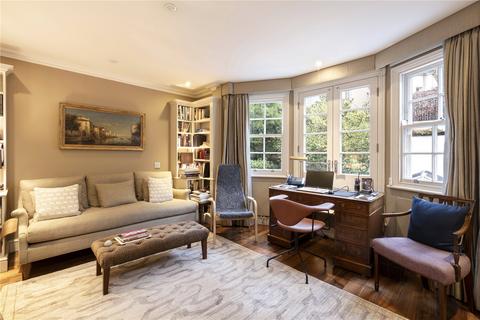 55 Cadogan Lane, London, SW1X 9DT
