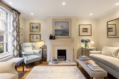 55 Cadogan Lane, London, SW1X 9DT