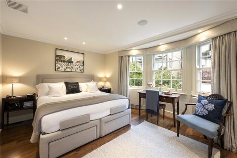 55 Cadogan Lane, London, SW1X 9DT