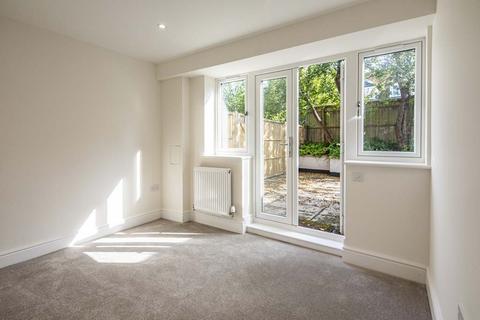 2 bedroom flat for sale, Lower Flat, 2 Goode House, South Stoke, RG8