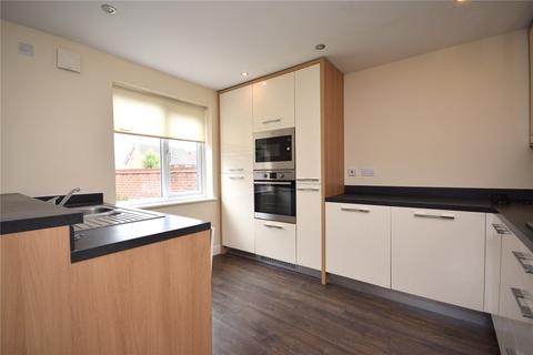 3 bedroom detached house for sale, Sandringham Drive, Tingley, Wakefield, West Yorkshire