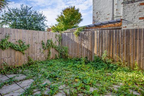 2 bedroom terraced house for sale, Buccleuch Street, Kettering NN16