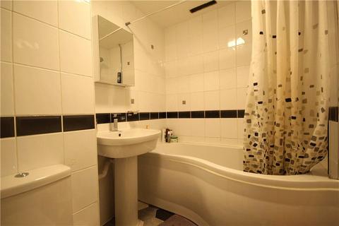 1 bedroom in a house share to rent, Lynwood, Guildford, Surrey, GU2