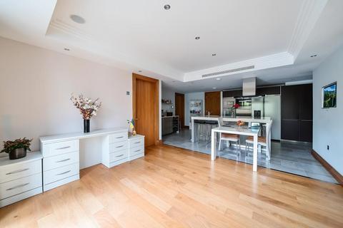 3 bedroom flat for sale, Charters Estate,  Sunningdale,  SL5