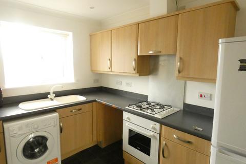 4 bedroom apartment to rent, Chillingham Road, Heaton