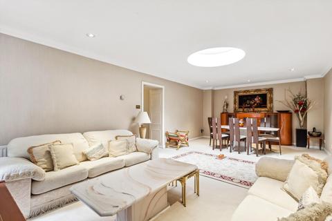 3 bedroom flat to rent, Rutland Gate, Knightsbridge, London, SW7