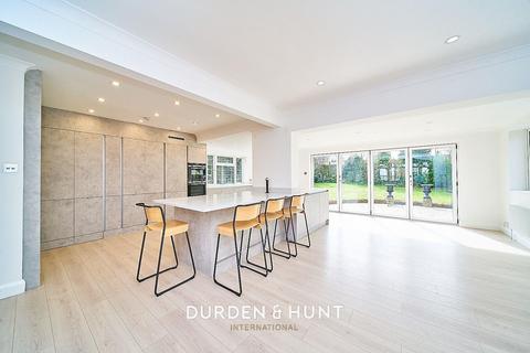 undefined, Fernside, Buckhurst Hill, IG9