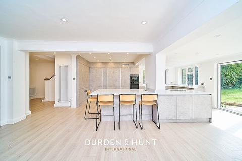 undefined, Fernside, Buckhurst Hill, IG9