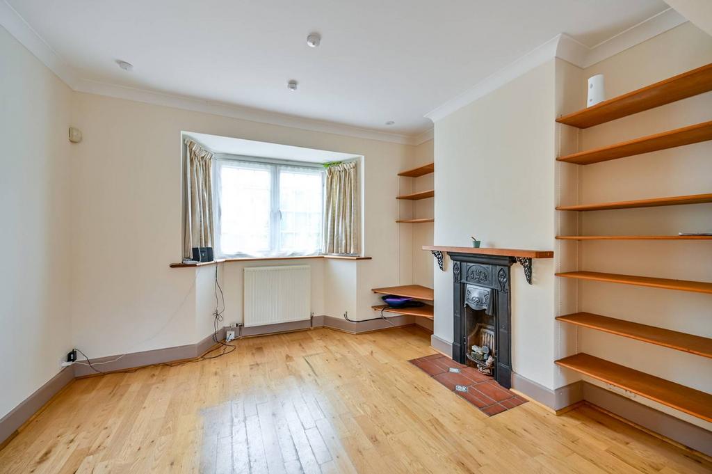 Bicester Road, North Sheen, Richmond... 3 bed terraced house to rent