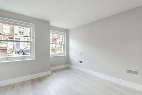 1 bedroom flat to rent, Gayford Road, Shepherd's Bush, London, W12