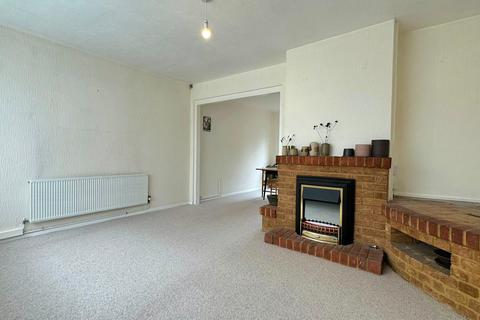 33 Devonshire Green, Farnham Royal, Slough, SL2 3DX
