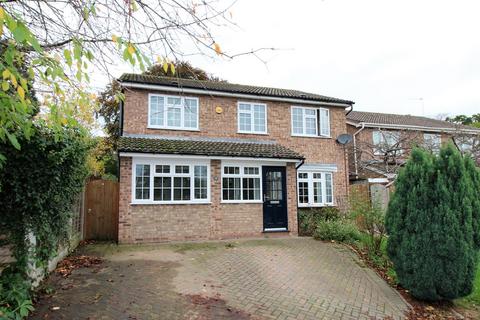 4 bedroom detached house to rent, 15 Tennyson Drive, Malvern