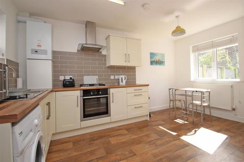 2 bedroom semi-detached house for sale, High Street, Wootton Bridge.