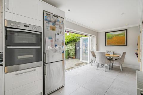 2 Dickens Drive, Chislehurst, BR7 6RU