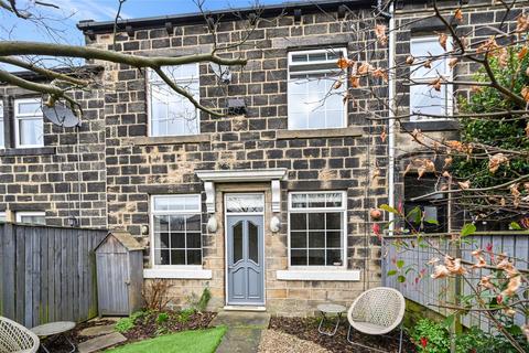 4 bedroom terraced house for sale, Gladstone Road, Rawdon, Leeds