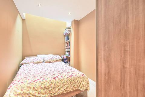 2 bedroom maisonette for sale, Argyle Road, Woodside Park, London, N12