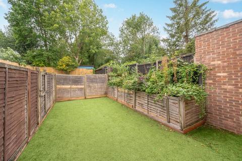 Flat 2, 13 Argyle Road, London, N12 8JA