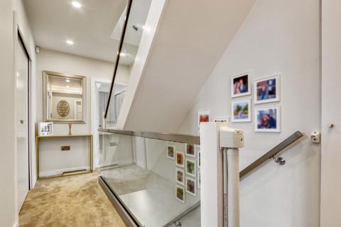 6 Audley Road, London, W5 3ET