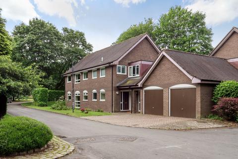 3 bedroom apartment for sale, Green Courts, Green Walk, Bowdon, WA14