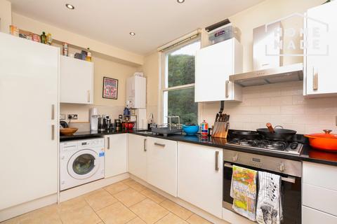 2 bedroom flat to rent, Manor Avenue, SE4