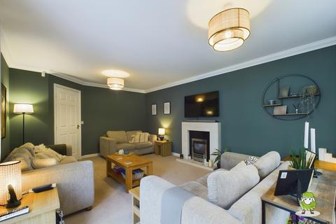 23 Cowslad Drive, Chineham, Basingstoke, RG24 8EQ