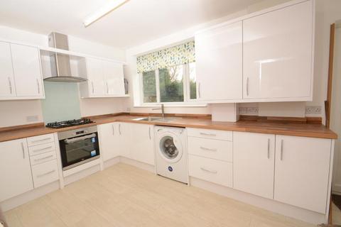 2 bedroom terraced house to rent, Rusholme Grove, Manchester M14