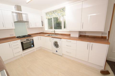 2 bedroom terraced house to rent, Rusholme Grove, Manchester M14