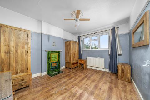 14 Broadview Road, London, SW16 5AU