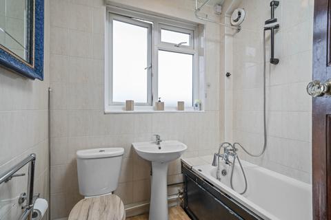 14 Broadview Road, London, SW16 5AU