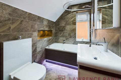 5 Coteford Close, Pinner, HA5 2JA