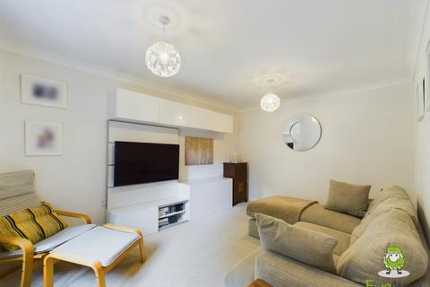 67 Causton Road, Beggarwood, Basingstoke, RG22 4QQ