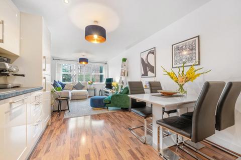 2 bedroom flat for sale, Ferndale Road, SW9