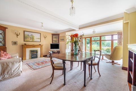 2 Weir Gardens, Pershore, WR10 1DX