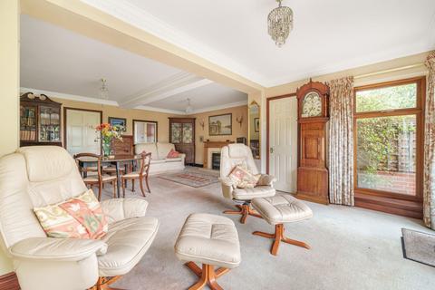 2 Weir Gardens, Pershore, WR10 1DX