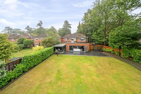 4 bedroom detached house for sale, Avenue Road,  Farnborough, GU14