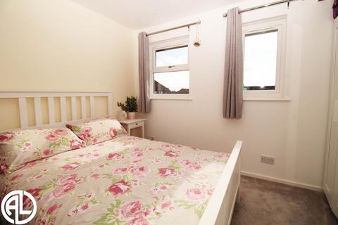 38 Sanderling Close, Letchworth Garden City, SG6 4HY