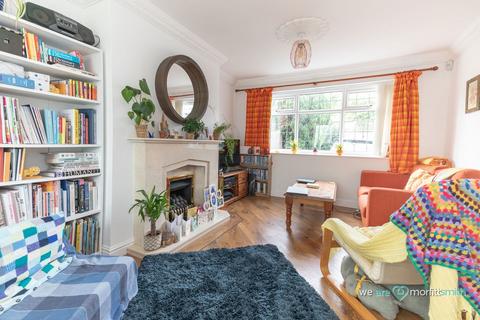 12 Ashurst Drive, Sheffield, S6 5LL